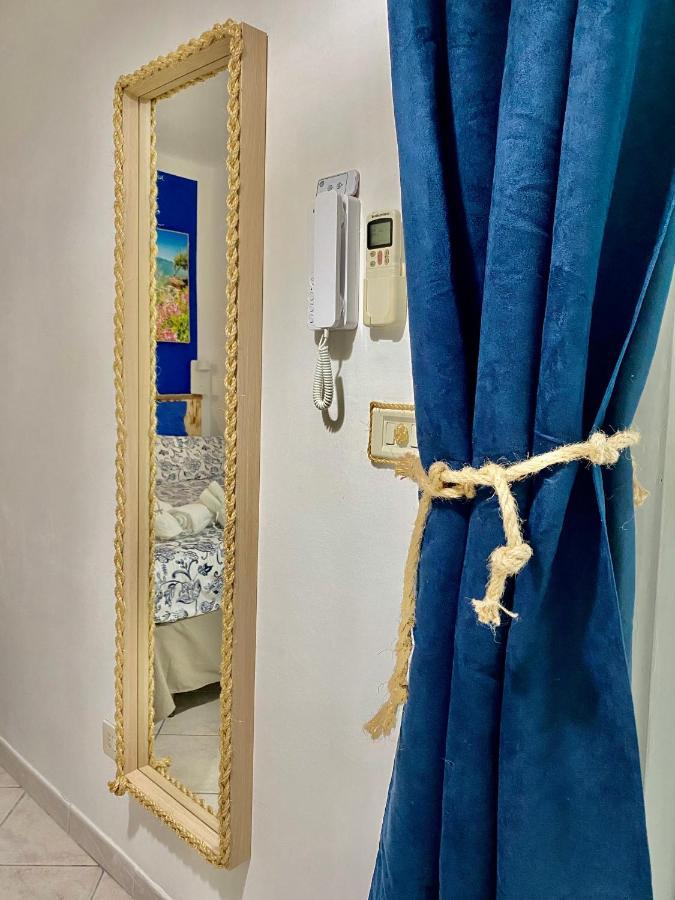 Blu Airport Room 菲乌米奇诺 外观 照片